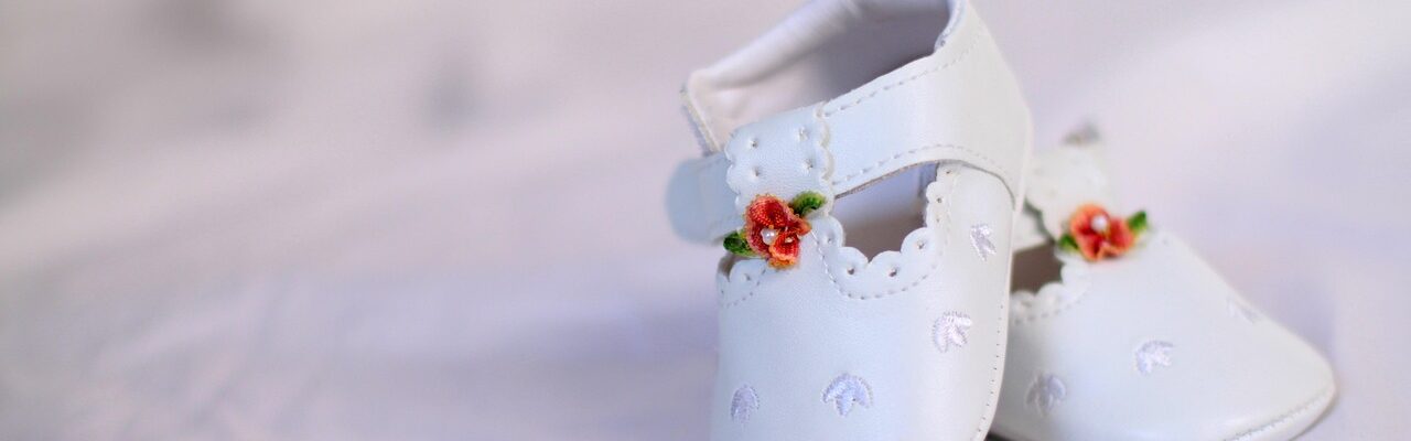 shoes, nature, baptism, beautiful flowers, shoe, infant, flower wallpaper, white, noble, flower background, cute, flowers
